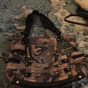 NWT! Camouflage B Makowsky purse
